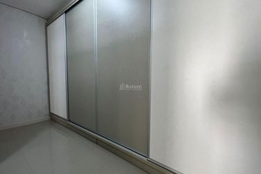 Apartamento &agrave; venda - 137m&sup2; - Meia Praia