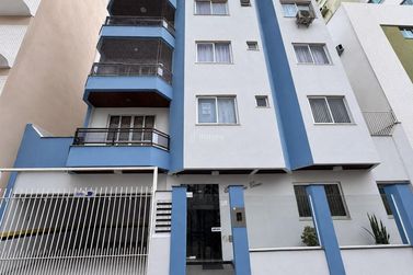 Apartamento &agrave; venda - 163m&sup2; - Centro