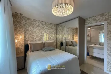 Apartamento &agrave; venda - 129m&sup2; - Meia Praia