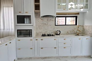 Apartamento para alugar - 93m&sup2; - Meia Praia