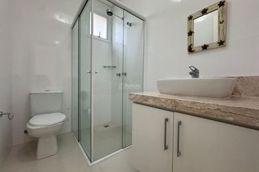 Apartamento &agrave; venda - 180m&sup2; - Meia Praia