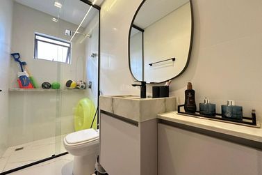 Apartamento &agrave; venda - 134m&sup2; - Meia Praia