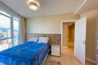 Apartamento &agrave; venda - Meia Praia