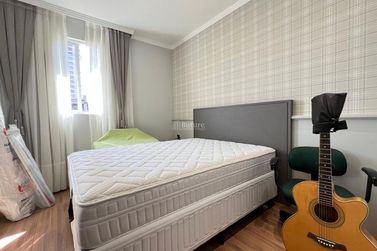 Apartamento &agrave; venda - 76m&sup2; - 
