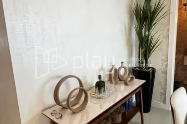 Apartamento &agrave; venda - 158m&sup2; - Meia Praia