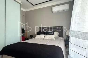 Apartamento &agrave; venda - 163m&sup2; - Meia Praia