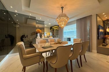 Apartamento &agrave; venda - 142m&sup2; - Meia Praia