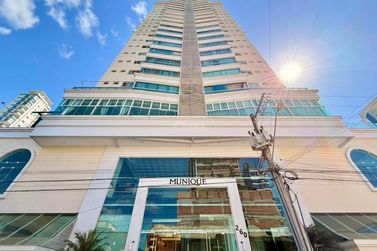 Apartamento &agrave; venda - 135m&sup2; - Meia Praia