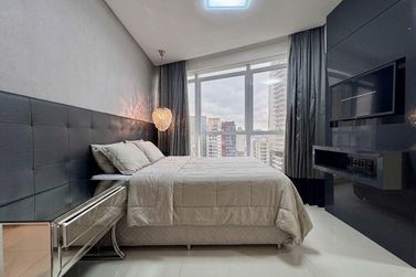 Apartamento &agrave; venda - 476m&sup2; - Meia Praia