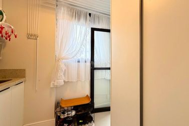 Apartamento &agrave; venda - 182m&sup2; - Meia Praia