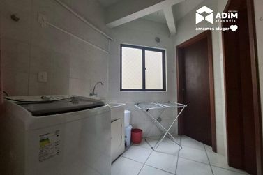 Apartamento para alugar - 134m&sup2; - Meia Praia