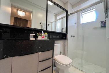Apartamento &agrave; venda - 123m&sup2; - Meia Praia