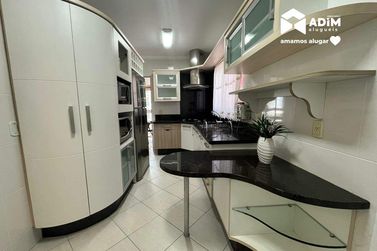 Apartamento para alugar - 126m&sup2; - Centro