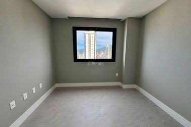 Apartamento &agrave; venda - Meia Praia