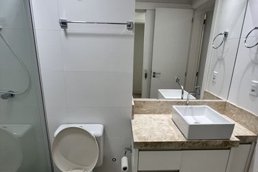 Apartamento &agrave; venda - 135m&sup2; - Meia Praia