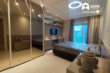 Apartamento para alugar - 230m&sup2; - Centro