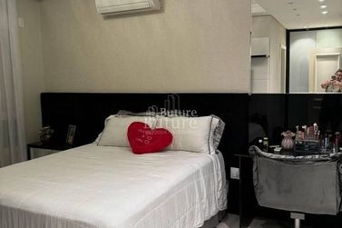 Apartamento &agrave; venda - Meia Praia