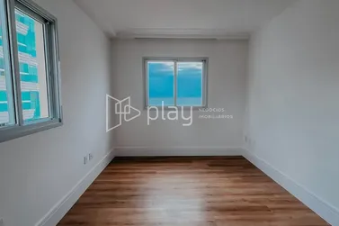 Apartamento &agrave; venda - 157m&sup2; - Meia Praia