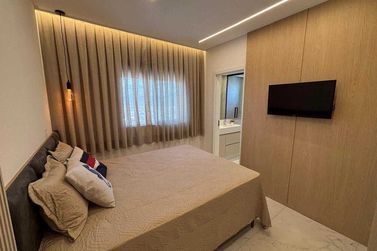 Apartamento &agrave; venda - 110m&sup2; - Meia Praia