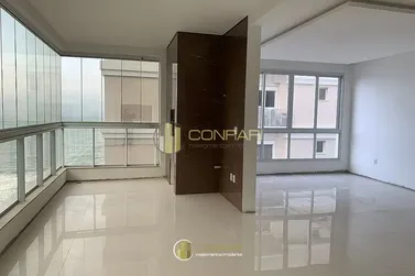 Apartamento &agrave; venda - 180m&sup2; - Meia Praia