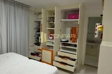 Casa para alugar - 300m&sup2; - Meia Praia