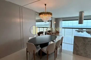 Apartamento &agrave; venda - 180m&sup2; - Meia Praia