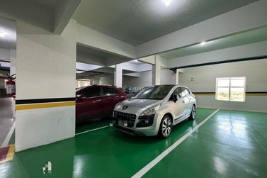 Apartamento &agrave; venda - 85m&sup2; - Meia Praia