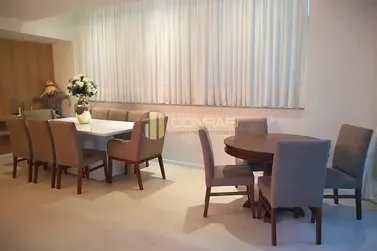 Apartamento &agrave; venda - 145m&sup2; - Meia Praia