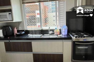 Apartamento para alugar - 110m&sup2; - Meia Praia