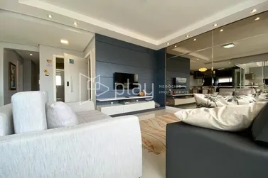 Apartamento &agrave; venda - 145m&sup2; - Meia Praia