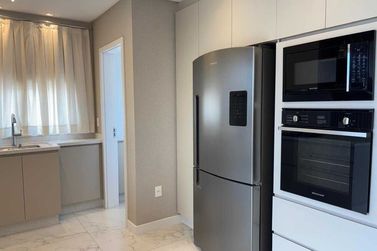 Apartamento &agrave; venda - 110m&sup2; - Meia Praia