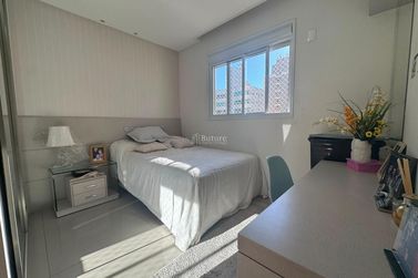 Apartamento &agrave; venda - 192m&sup2; - Centro