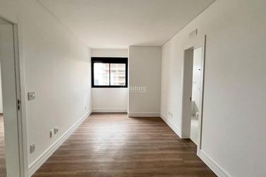 Apartamento &agrave; venda - 182m&sup2; - Meia Praia