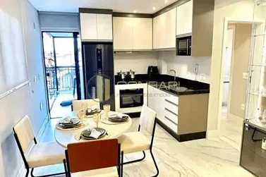 Apartamento &agrave; venda - 80m&sup2; - pereque
