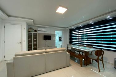 Apartamento &agrave; venda - 72m&sup2; - Quatro Ilhas