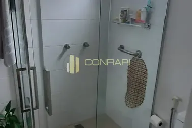 Apartamento &agrave; venda - 123m&sup2; - Meia Praia