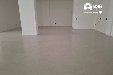 Sala Comercial para alugar - 200m&sup2; - Meia |Praia