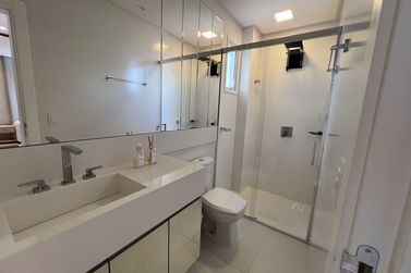 Apartamento &agrave; venda - 145m&sup2; - Meia Praia