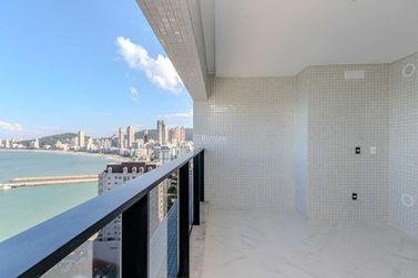Apartamento &agrave; venda - 180m&sup2; - Centro