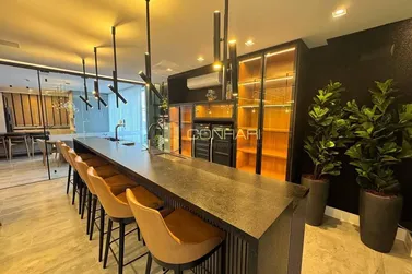 Apartamento &agrave; venda - 207m&sup2; - Meia Praia