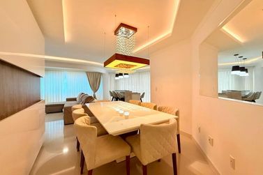 Apartamento &agrave; venda - 202m&sup2; - Meia Praia