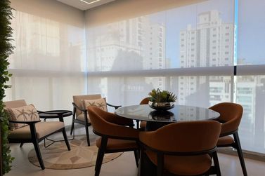 Apartamento &agrave; venda - 162m&sup2; - Meia Praia