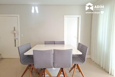 Apartamento para alugar - 123m&sup2; - Meia Praia