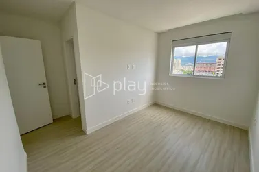Apartamento &agrave; venda - 80m&sup2; - Meia Praia