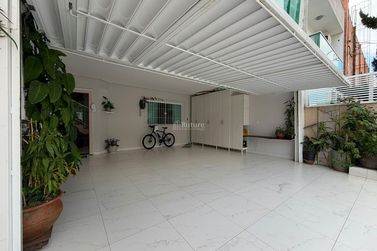 Casa &agrave; venda - 200m&sup2; - Praia dos Amores