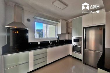 Apartamento para alugar - 142m&sup2; - Centro