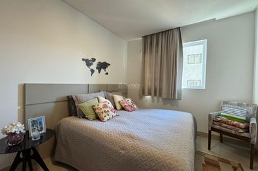 Apartamento &agrave; venda - 155m&sup2; - Meia Praia