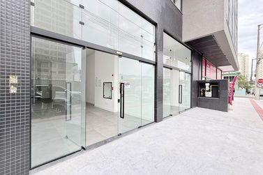 Sala Comercial &agrave; venda - 65m&sup2; - Meia Praia