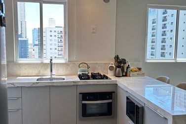 Apartamento &agrave; venda - 93m&sup2; - Meia Praia