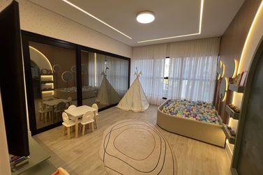 Apartamento &agrave; venda - 206m&sup2; - Meia Praia